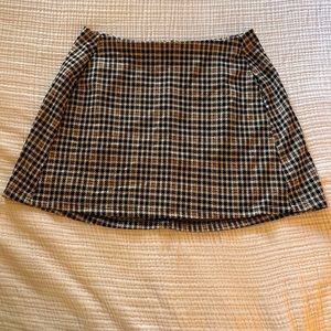 Large, altard state mini skirt